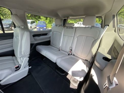 Used 2024 Jeep Wagoneer Series II AWD/4WD image 42