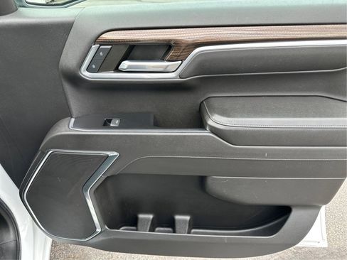 Used 2022 Chevrolet Silverado 1500 LT AWD/4WD image 21