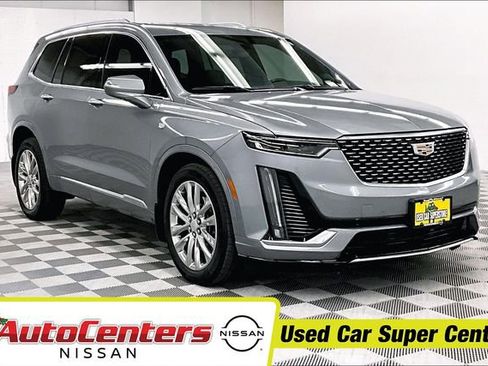 Used 2023 Cadillac XT6 Premium Luxury image 1
