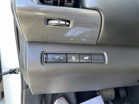 Used 2024 Nissan Pathfinder SL w/ SL Premium Package image 22