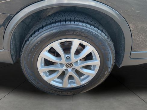 Used 2020 Nissan Rogue SV AWD/4WD image 25