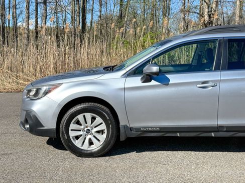 Used 2018 Subaru Outback 2.5i Premium AWD/4WD image 9