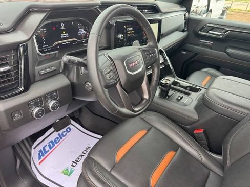 Used 2024 GMC Sierra 1500 AT4 w/ Technology Package AWD/4WD image 12
