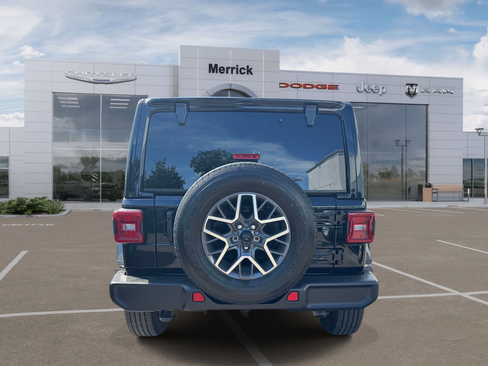 Used 2024 Jeep Wrangler Unlimited Sahara AWD/4WD image 7