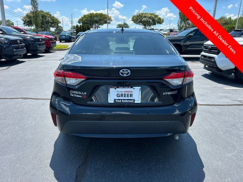 Used 2021 Toyota Corolla LE FWD image 15