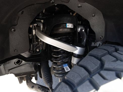 Used 2025 Ford F150 Lariat AWD/4WD image 9