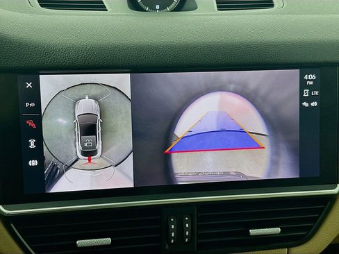 Used 2023 Porsche Cayenne Platinum Edition image 17