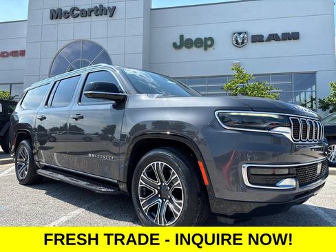 Used 2023 Jeep Wagoneer L 4WD w/ Premium Group I image 1