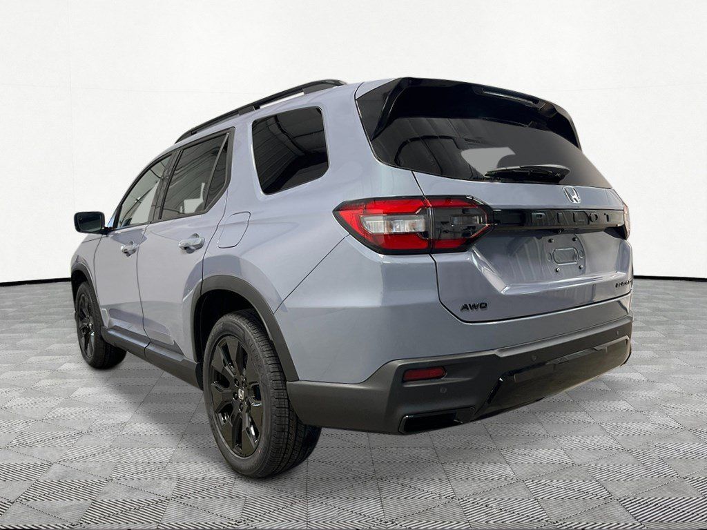 New 2026 Honda Pilot Black Edition image 4