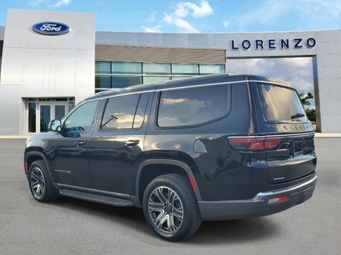 Used 2022 Jeep Wagoneer Series III w/ Convenience Group I image 7