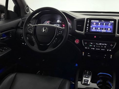 Used 2018 Honda Pilot Touring image 31