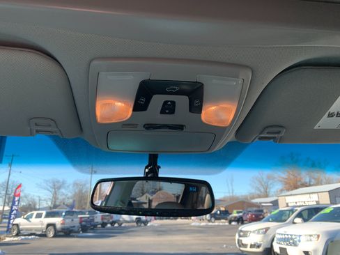 Used 2016 Toyota Sienna XLE image 21