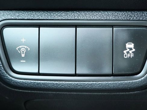 Used 2022 Kia Forte LXS image 41