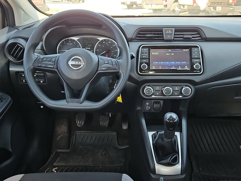 Used 2025 Nissan Versa S FWD image 17