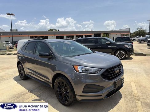 Used 2022 Ford Edge SE w/ Black Appearance Package AWD/4WD image 1