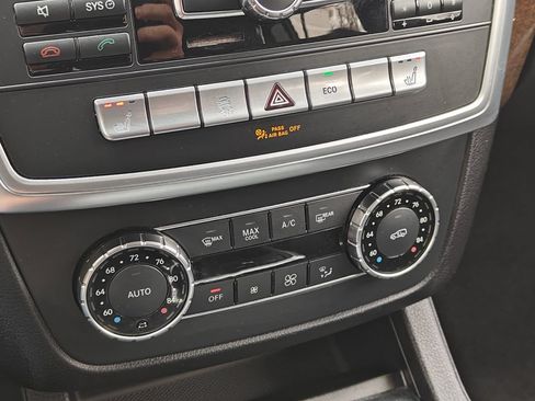 Used 2016 Mercedes-Benz GL 450 4MATIC image 27