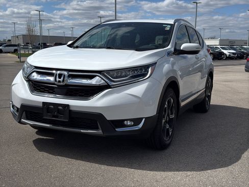 Used 2019 Honda CR-V Touring image 2