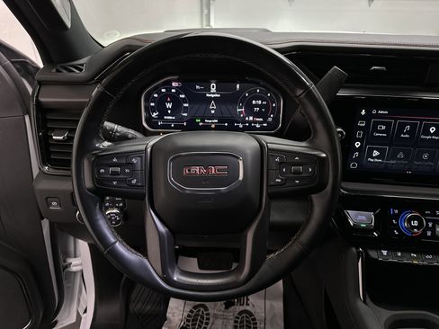 Used 2024 GMC Sierra 2500 AT4 AWD/4WD image 7
