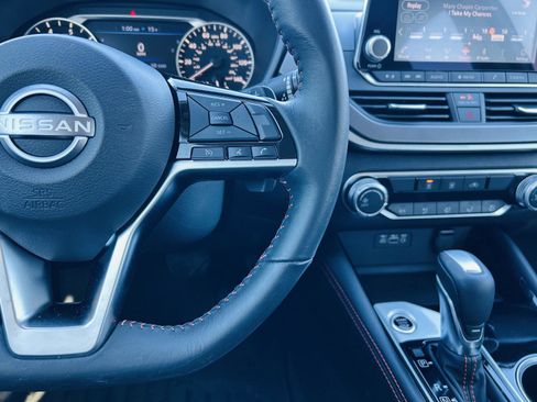 Used 2023 Nissan Altima 2.5 SR image 14