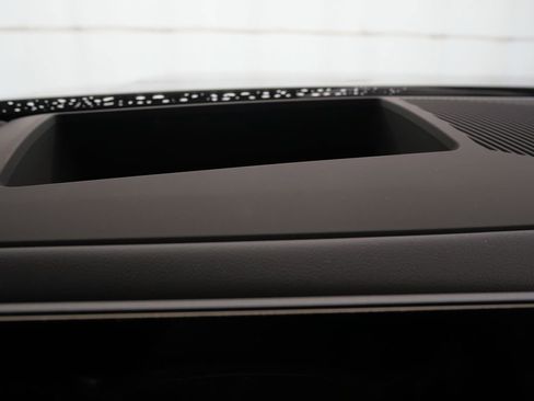 Used 2025 BMW 530i w/ Premium Package image 22