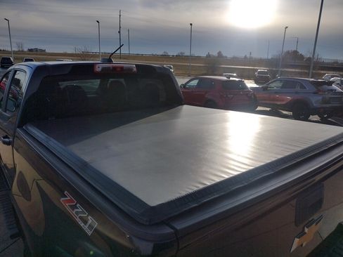 Used 2015 Chevrolet Colorado Z71 image 14