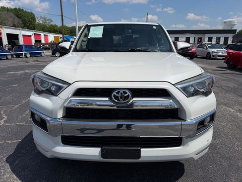 Used 2016 Toyota 4Runner SR5 RWD image 2