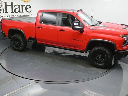 New 2026 Chevrolet Silverado 2500 ZR2 w/ LPO, Dark Essentials Package AWD/4WD image 26