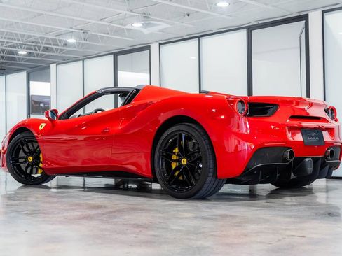 Used 2018 Ferrari 488 Spider RWD image 25