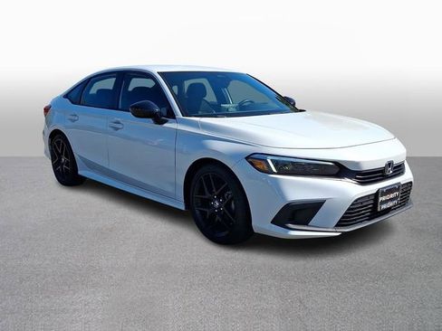 Used 2024 Honda Civic Sport image 3