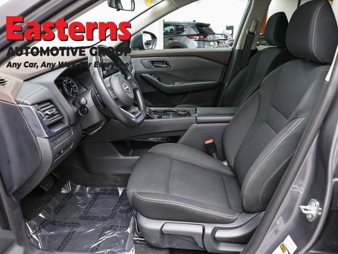 Used 2023 Nissan Rogue S AWD/4WD image 14