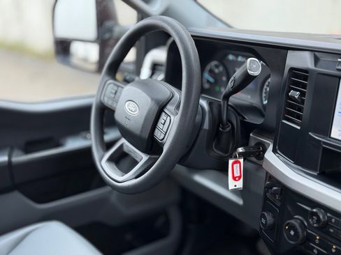 Used 2023 Ford F350 XL w/ XL Chrome Package image 27