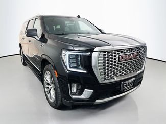 Used 2021 GMC Yukon XL Denali video 1