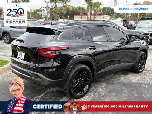 Used 2026 Chevrolet Trax ACTIV w/ Sunroof Package FWD image 7