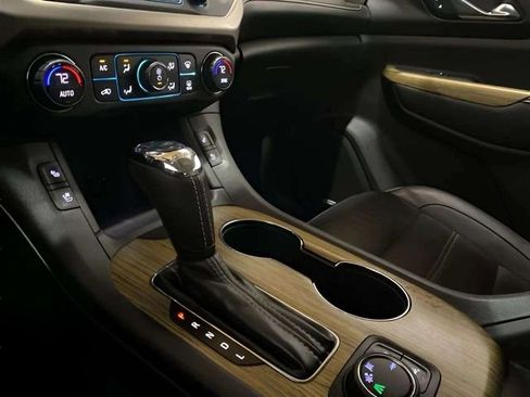 Used 2018 GMC Acadia Denali w/ Technology Package FWD image 66