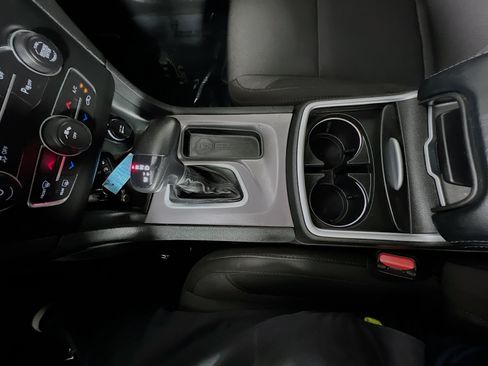 Used 2022 Dodge Charger SXT RWD image 25