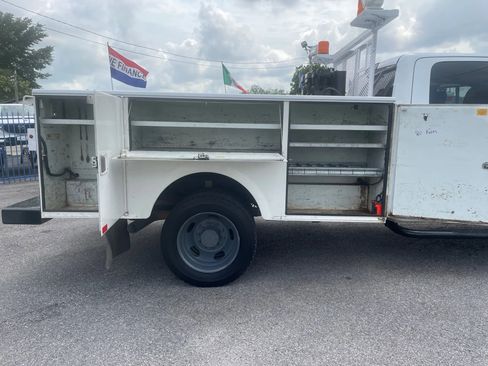 Used 2012 RAM 5500 2WD Crew Cab w/ Ambulance Prep Group image 7