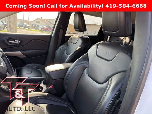 Used 2018 Jeep Cherokee Limited w/ High Altitude Package image 5