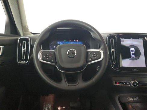 Used 2023 Volvo XC40 B5 Plus w/ Protection Package Premier AWD/4WD image 16