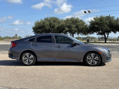 Used 2018 Honda Civic EX-T image 4