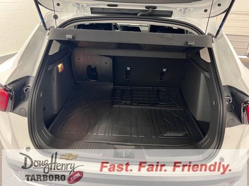 New 2025 Chevrolet Trax LT w/ Sunroof Package image 35