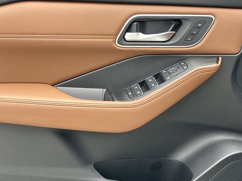 New 2026 Nissan Rogue Platinum w/ Tech Package image 10