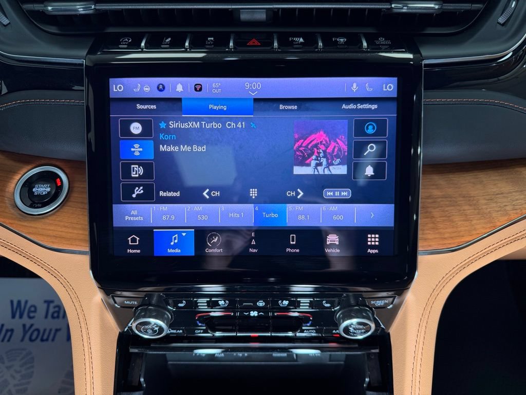 Used 2025 Jeep Grand Cherokee Summit AWD/4WD image 13