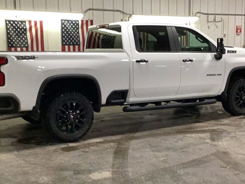 New 2026 Chevrolet Silverado 3500 LT w/ Trail Boss Package image 19