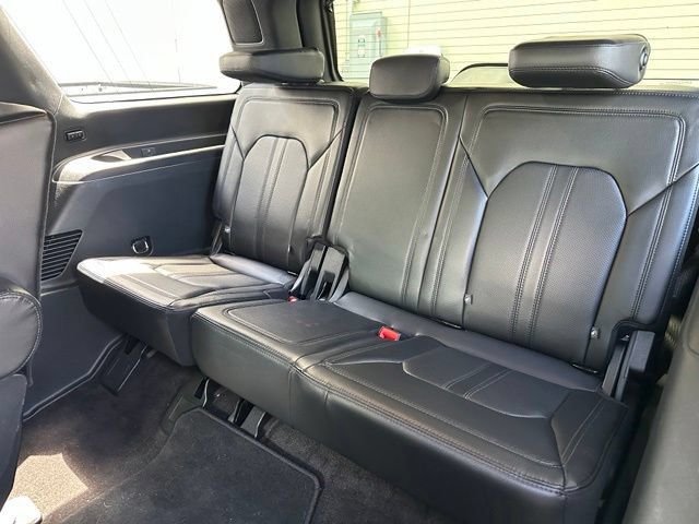 Used 2021 Ford Expedition Limited RWD image 17