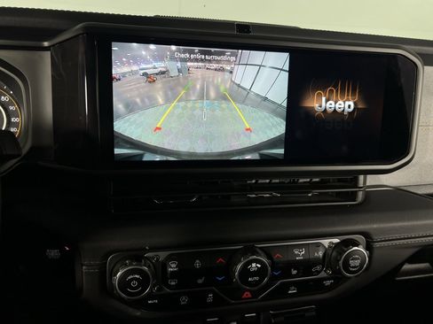 Certified 2025 Jeep Wrangler Sahara image 13