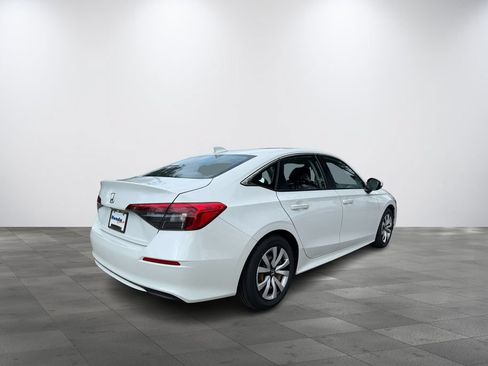 Used 2022 Honda Civic LX image 6