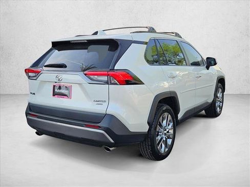 Used 2020 Toyota RAV4 Limited image 4