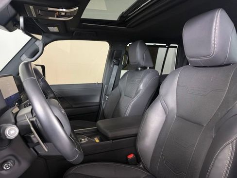 Used 2024 Lexus GX 550 w/ Accessory Package (Z1) AWD/4WD image 5