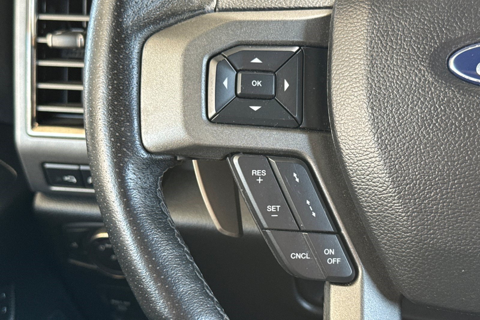 Used 2019 Ford F150 Raptor w/ Equipment Group 802A Luxury AWD/4WD image 30