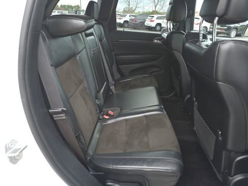 Used 2019 Jeep Grand Cherokee Altitude image 13